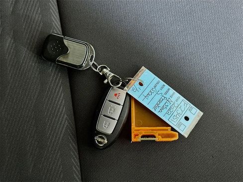 Used 2022 Nissan Frontier S w/ Technology Package image 33