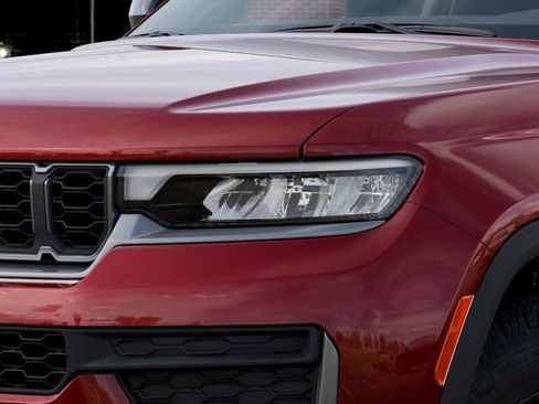 New 2026 Jeep Grand Cherokee Altitude AWD/4WD image 10