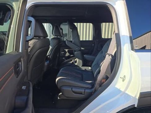Used 2026 Nissan Armada PRO-4X AWD/4WD image 4