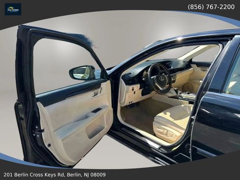 Used 2014 Lexus ES 350 w/ Luxury Package image 21