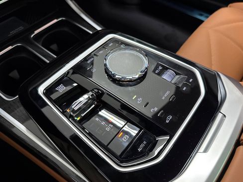 New 2026 BMW 740i image 17
