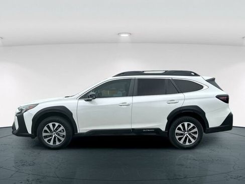 Certified 2023 Subaru Outback Premium image 3