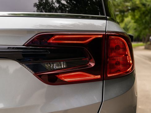 Used 2025 Honda Odyssey Elite image 13