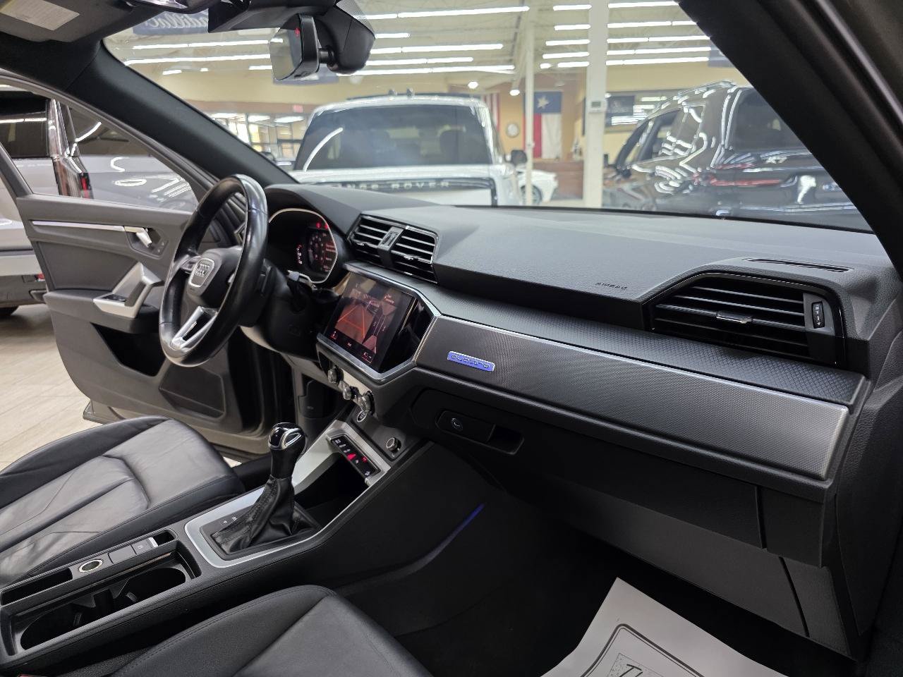 Used 2022 Audi Q3 2.0T Premium Plus w/ Premium Plus Package AWD/4WD image 23