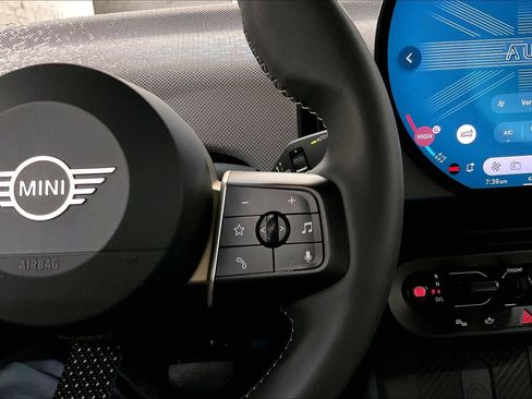 Certified 2025 MINI Cooper S image 21