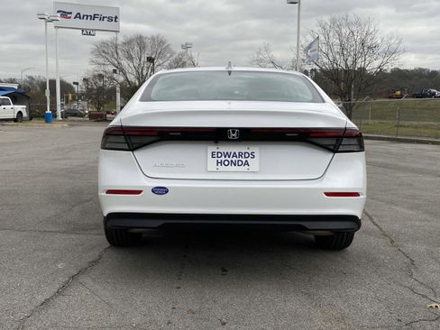 New 2025 Honda Accord LX image 4