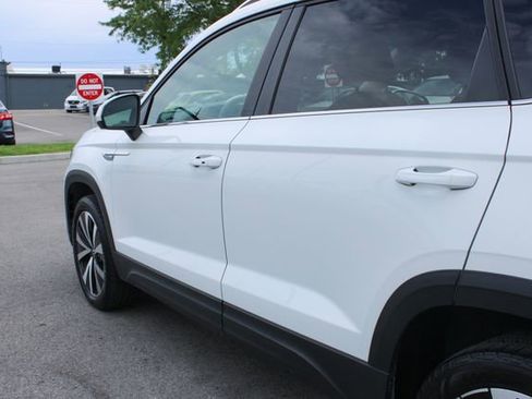 Used 2024 Volkswagen Taos SE FWD image 46
