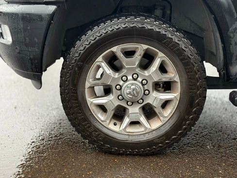 Used 2017 RAM 2500 Limited image 9