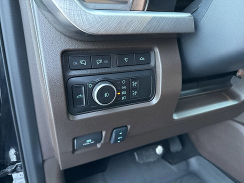 Used 2024 Ford F350 King Ranch w/ Chrome Package image 43