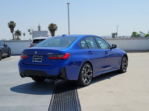 New 2026 BMW 330i Sedan w/ M Sport Package RWD image 3