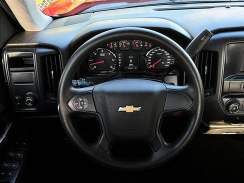 Used 2018 Chevrolet Silverado 1500 Custom w/ Custom Value Package image 16