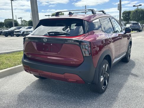 New 2026 Nissan Kicks SR FWD image 8
