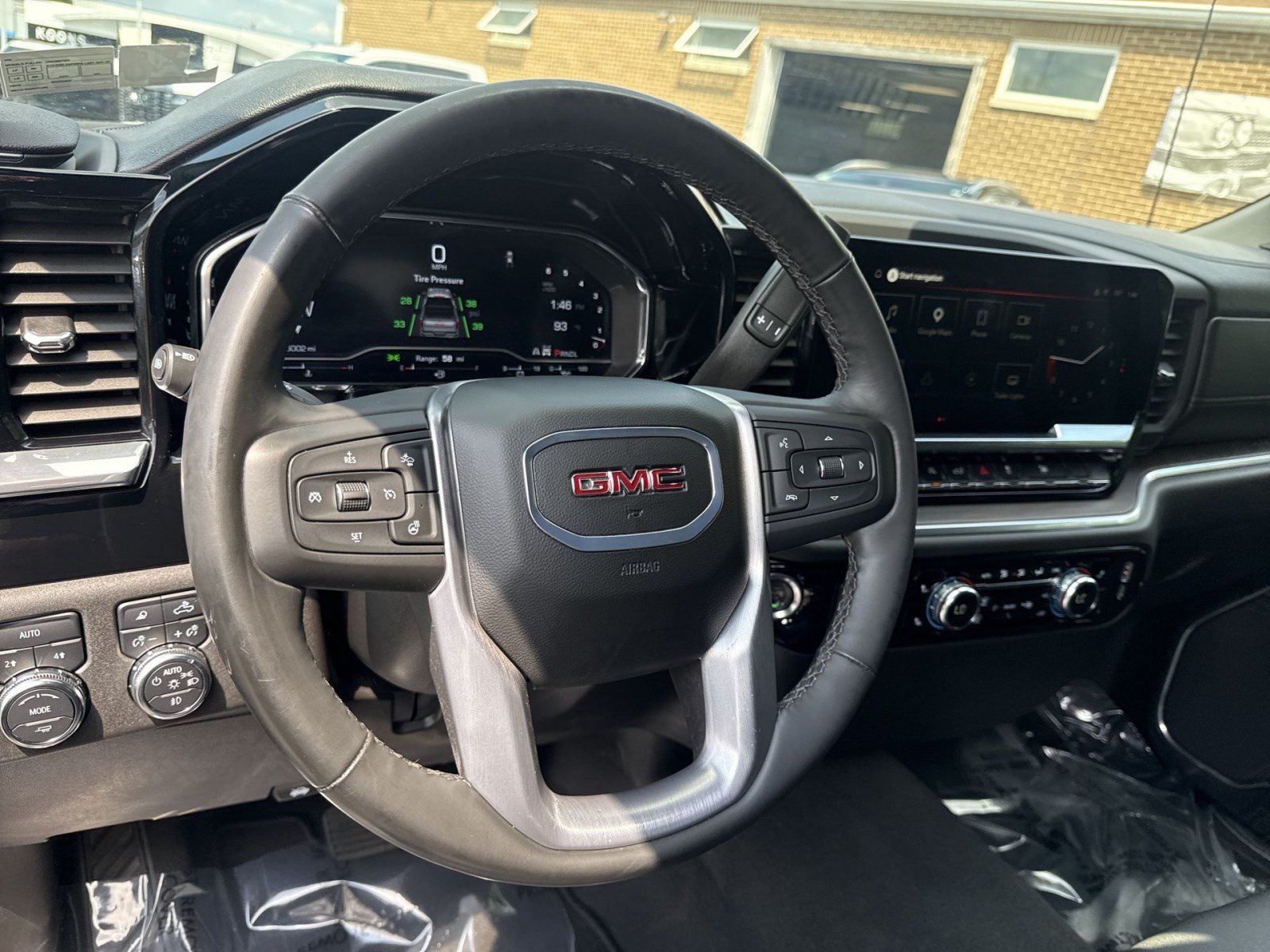 Used 2025 GMC Sierra 1500 SLT AWD/4WD image 15