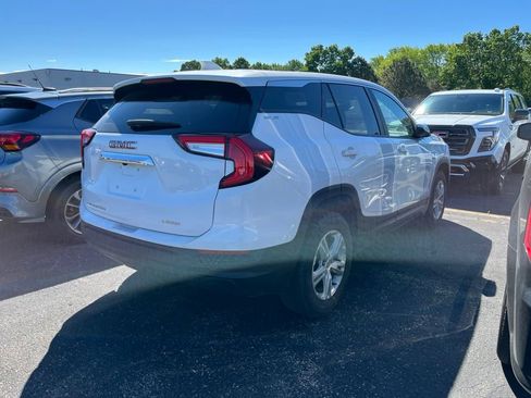Certified 2024 GMC Terrain SLE AWD/4WD image 4