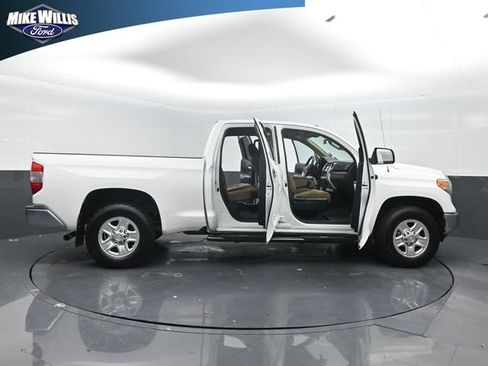 Used 2014 Toyota Tundra SR5 AWD/4WD image 27