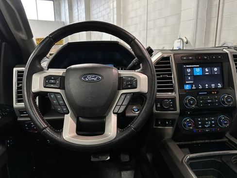 Used 2017 Ford F250 Lariat w/ Lariat Ultimate Package image 5