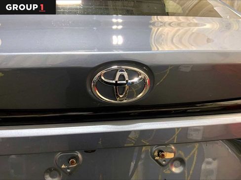 Used 2021 Toyota Corolla LE image 30