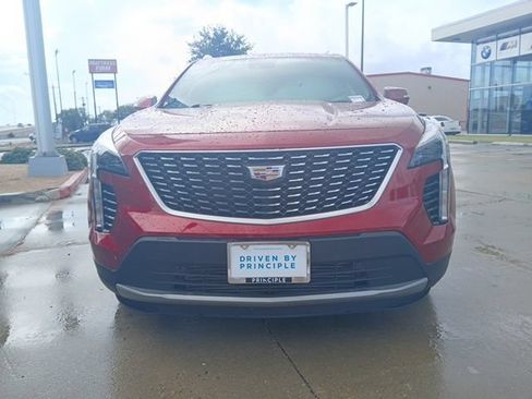 Used 2021 Cadillac XT4 Premium Luxury w/ Cold Weather Package FWD image 2