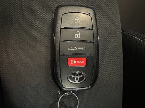 Used 2024 Toyota Corolla LE w/ LE Convenience Package FWD image 17