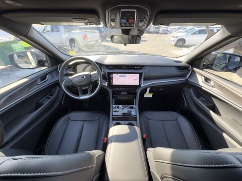 New 2026 Jeep Grand Cherokee Limited w/ Limited Altitude Package image 24