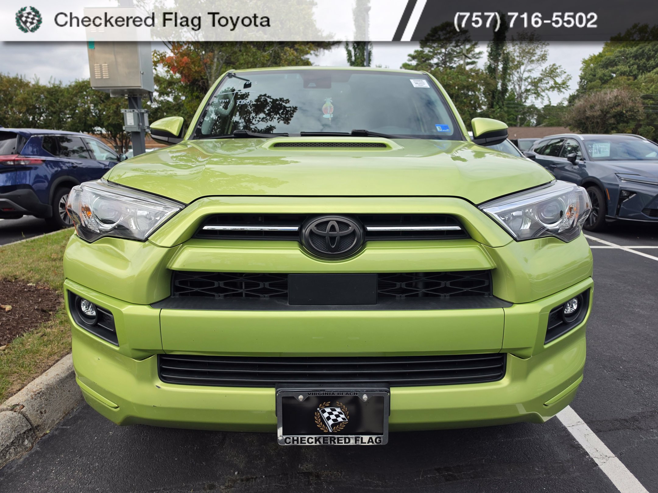 Used 2023 Toyota 4Runner TRD Sport AWD/4WD image 2
