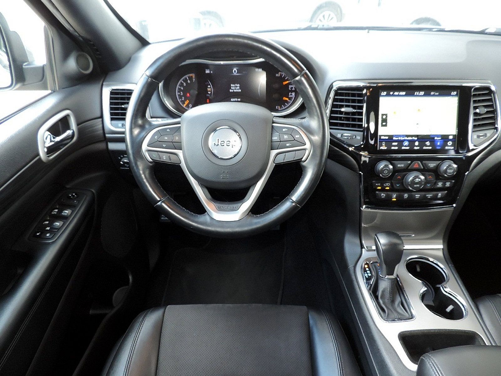Used 2021 Jeep Grand Cherokee Laredo X RWD image 14