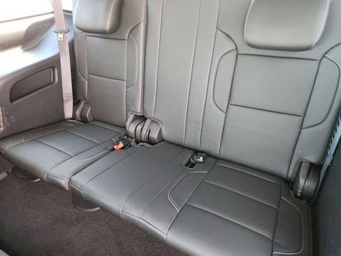 Used 2018 Chevrolet Tahoe Premier AWD/4WD image 31
