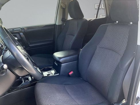 Used 2017 Toyota 4Runner TRD Off-Road AWD/4WD image 23