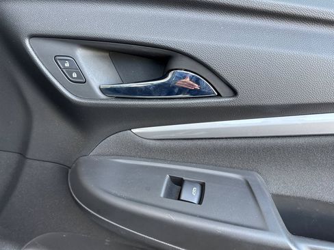 Used 2023 Chevrolet Bolt EUV LT w/ Comfort Package image 19