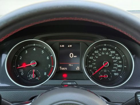 Used 2017 Volkswagen GTI SE FWD image 34