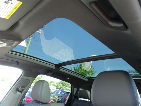 Certified 2025 Audi Q7 Premium image 10