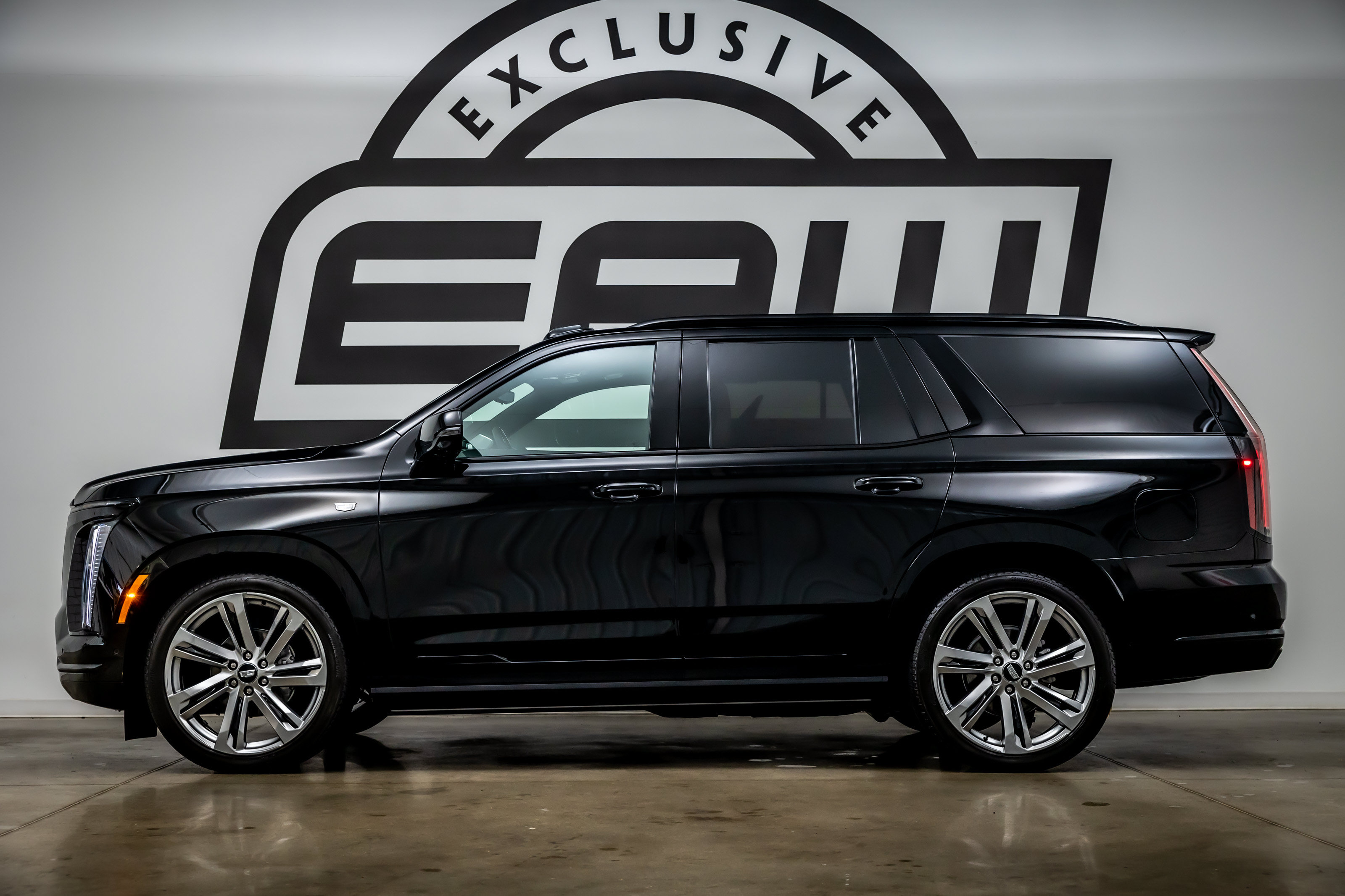 Used 2026 Cadillac Escalade Platinum Sport AWD/4WD image 6