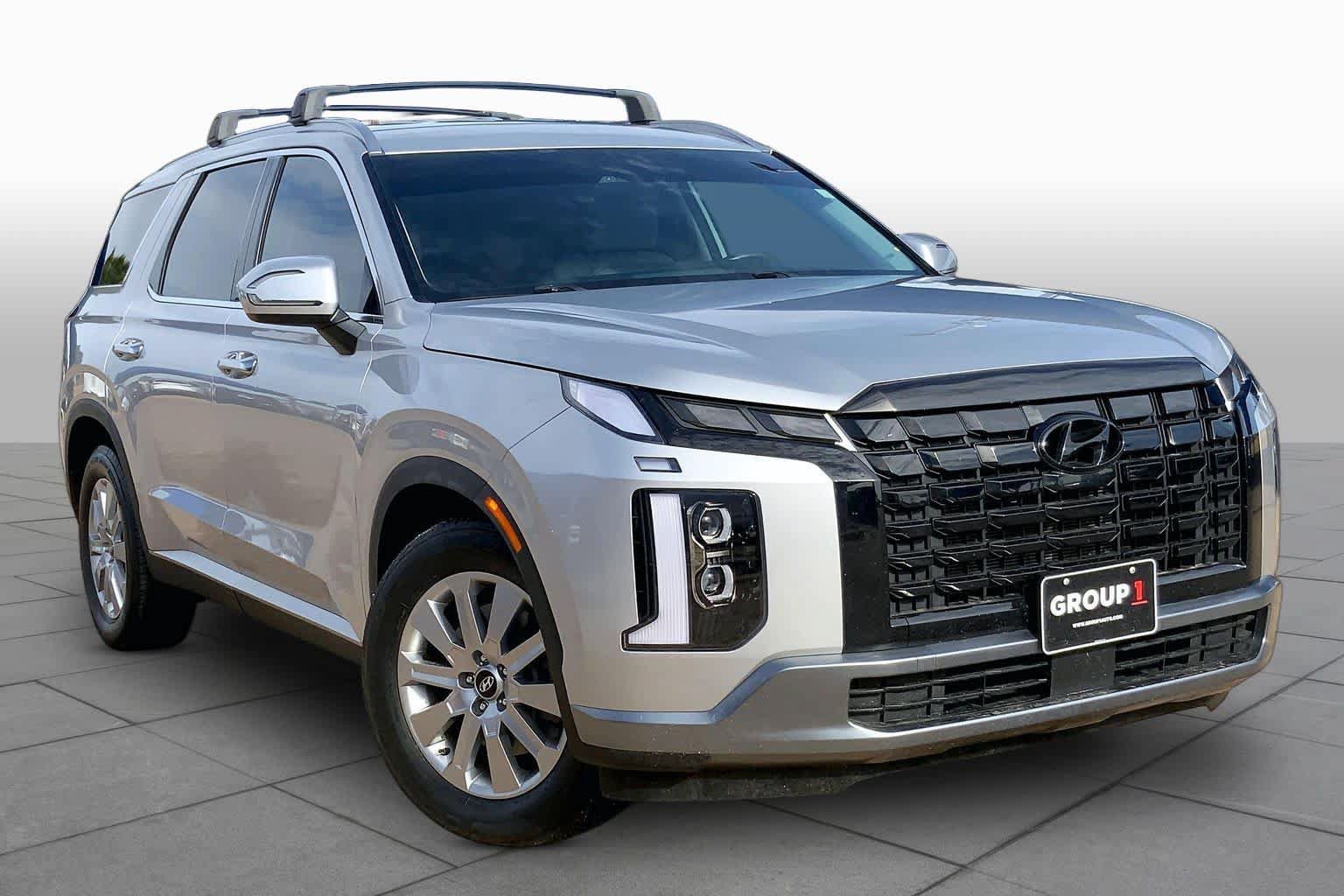 Used 2024 Hyundai Palisade SEL FWD image 3