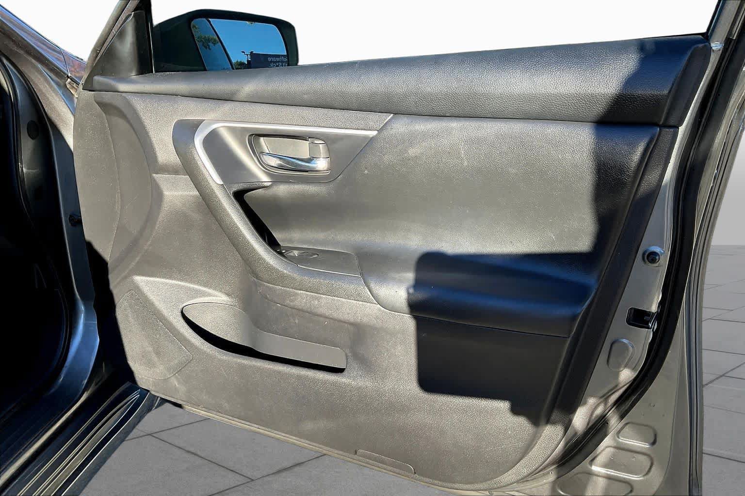 Used 2016 Nissan Altima 2.5 S w/ Power Driver Seat Package FWD image 21