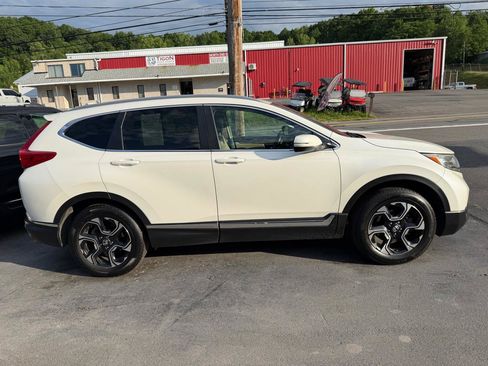 Used 2017 Honda CR-V Touring image 4
