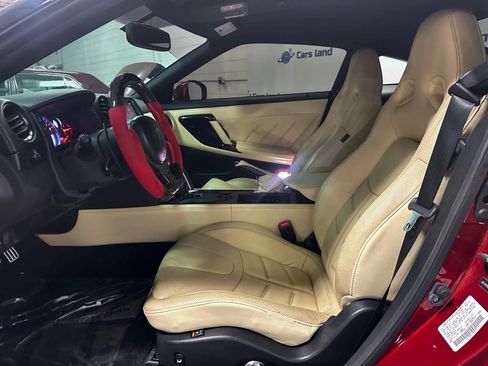 Used 2015 Nissan GT-R Premium AWD/4WD image 10