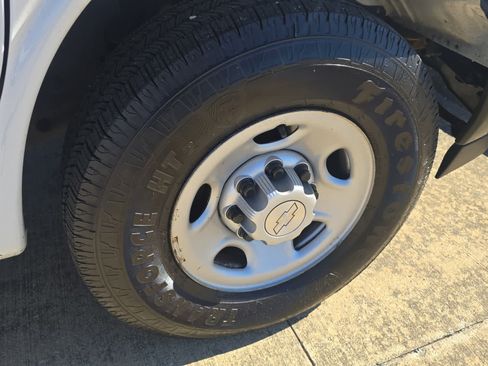 Used 2020 Chevrolet Express 2500 w/ Communications Package image 2