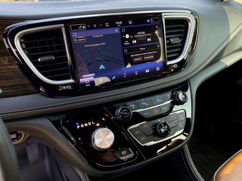 Used 2021 Chrysler Pacifica Pinnacle image 15