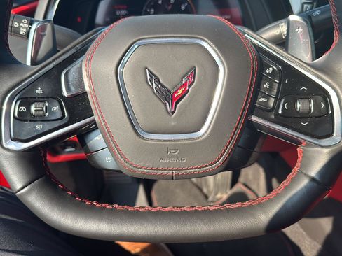 Used 2022 Chevrolet Corvette Stingray Premium Conv w/ Z51 Performance Package RWD image 11