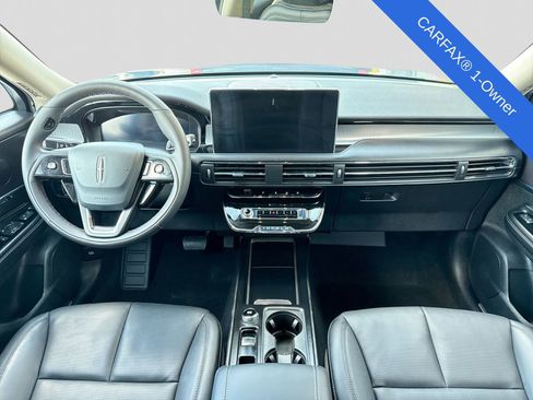 Used 2025 Lincoln Corsair AWD w/ Equipment Group 101A image 13