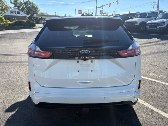 Certified 2022 Ford Edge ST-Line w/ Class II Trailer Tow Package AWD/4WD image 4