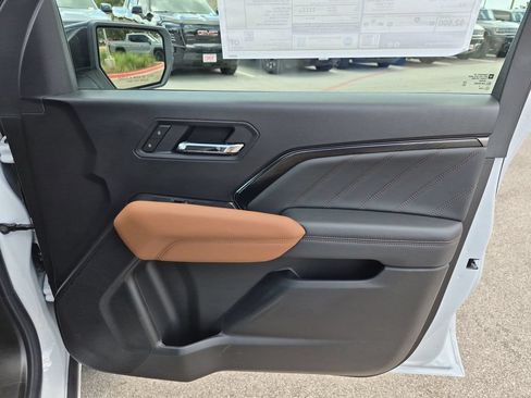 New 2026 GMC Canyon AT4 w/ AT4 Premium Package AWD/4WD image 40