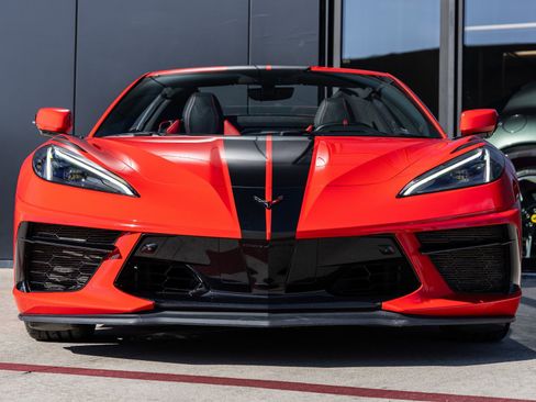 Used 2021 Chevrolet Corvette Stingray Premium Conv w/ Z51 Performance Package image 18