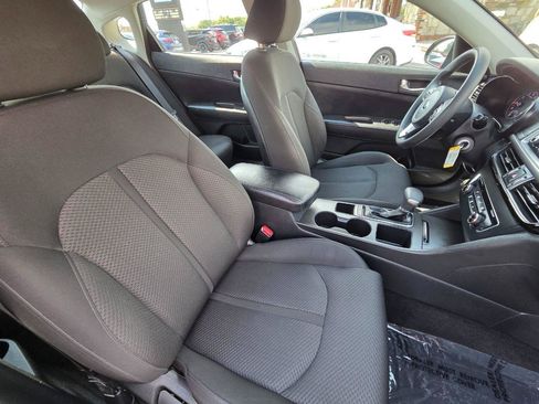 Used 2017 Kia Optima LX FWD image 18