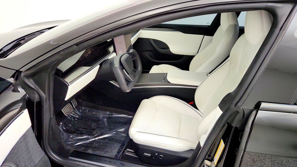Used 2022 Tesla Model S Plaid AWD/4WD image 23