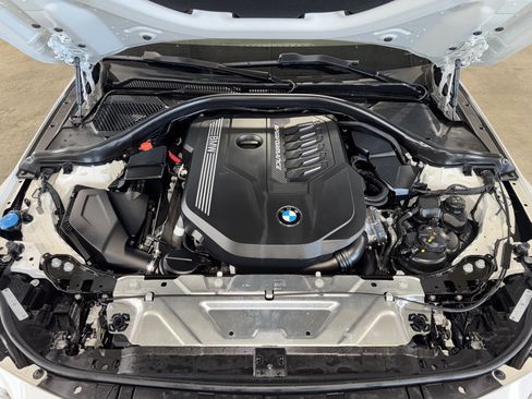 Used 2025 BMW M240i xDrive Coupe AWD/4WD image 32