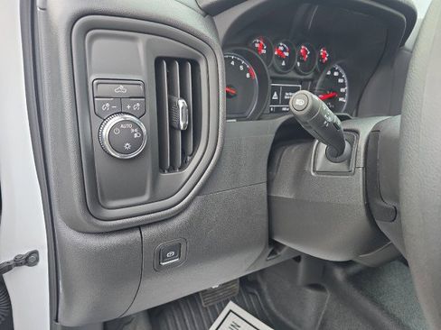 Used 2025 GMC Sierra 1500 Pro w/ Pro Value Package image 19