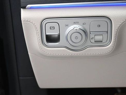 Certified 2026 Mercedes-Benz GLE 450 4MATIC image 10