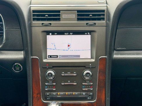 Used 2017 Lincoln Navigator L Select RWD image 13