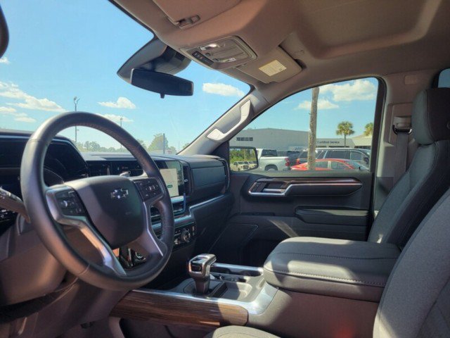 Used 2024 Chevrolet Silverado 1500 LT Trail Boss AWD/4WD image 10